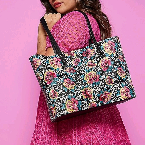 Torrid Betsey Johnson Tote New York Floral - Picture 4 of 6